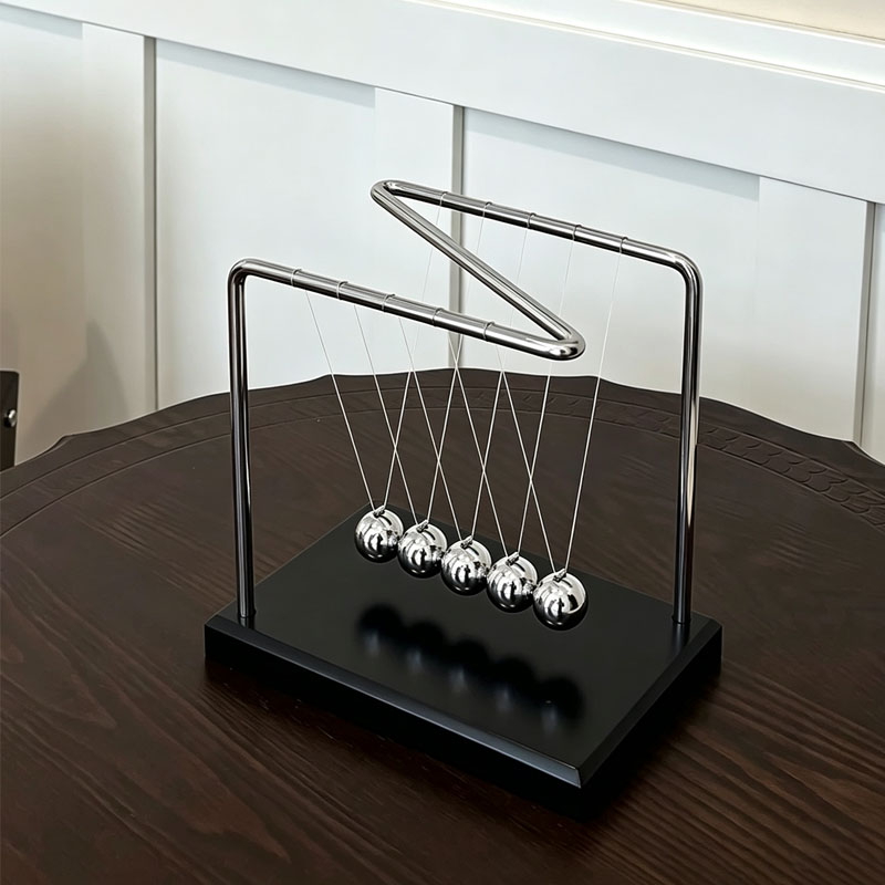 Pendolo di Newton a Forma di N - Office Tech recensione e prezzo