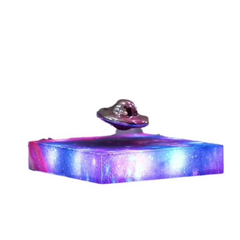 Lampada UFO Levitante 360 °    - Office Tech Gifts For Men recensione e prezzo